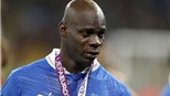 Balotelli lỡ đại chiến với ĐT Anh vì lý do sức khỏe